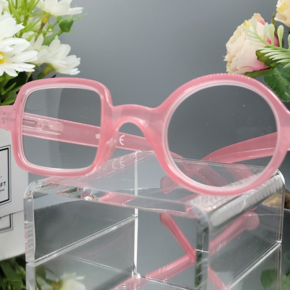 Adrienne Eyewear Accessories - Asymmetrical Circle/Square Reader